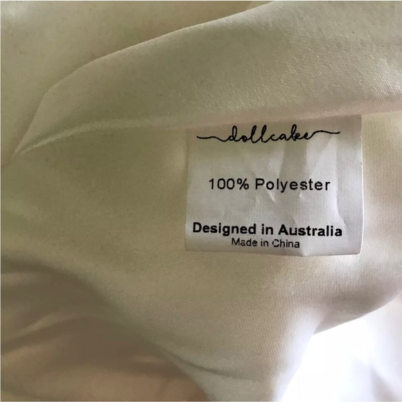 DOLLCAKE in Character Cloak Hooded White Faux Fur Cape Size XL - Picture 13 of 15